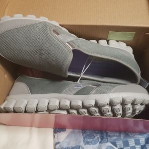 Sketchers flex memory foam